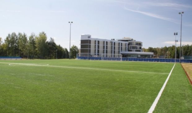 Фотография Футбольное поле Молодежного центра 